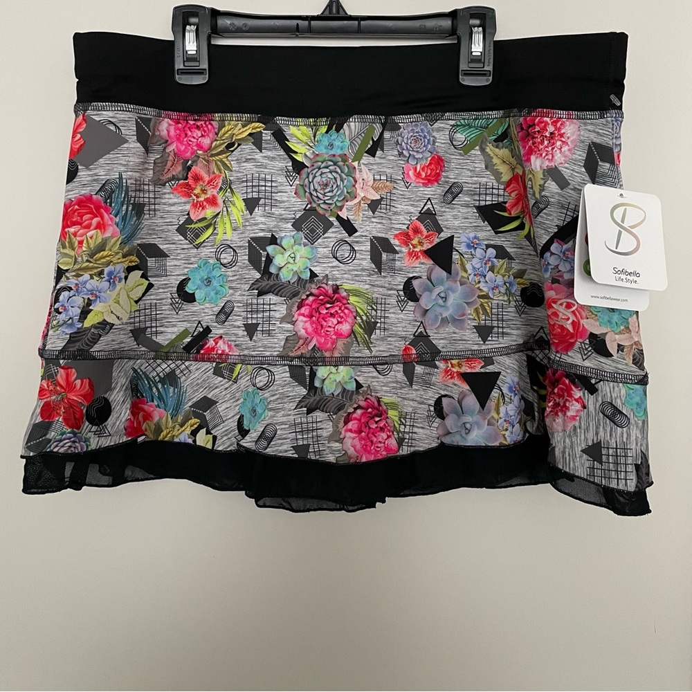 Sofibella Floral Patterned 13” Skort With Black W… - image 3